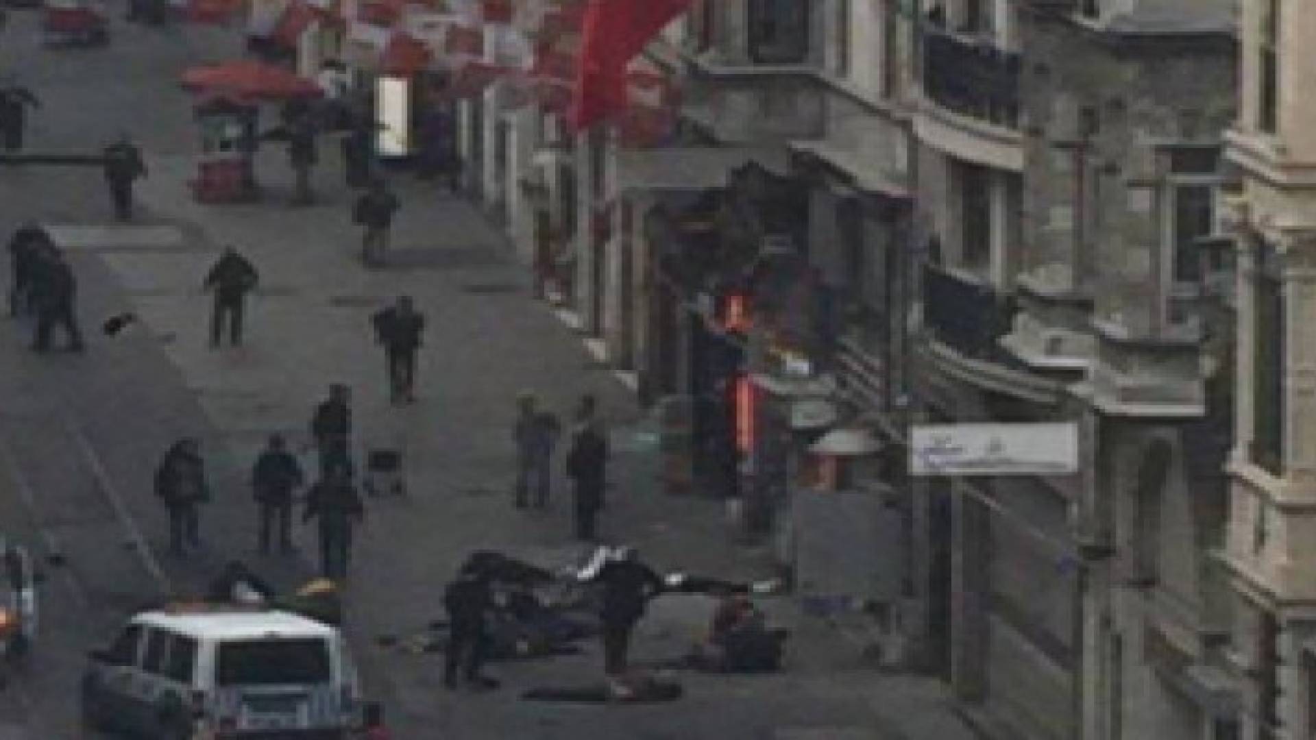 فيديو وصور : قتلى وجرحى في انفجار  بمدينة اسطنبول التركية