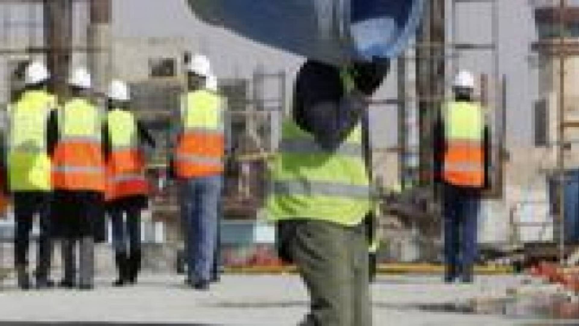 العملة السورية تهوي بعد الانسحاب الروسي من سوريا