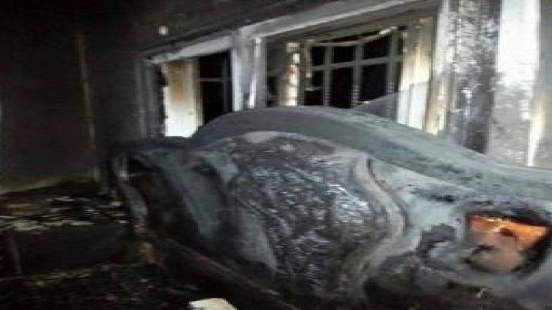 بالصور : إحراق منزل الشاهد الوحيد على جريمة حرق عائلة دوابشة في نابلس