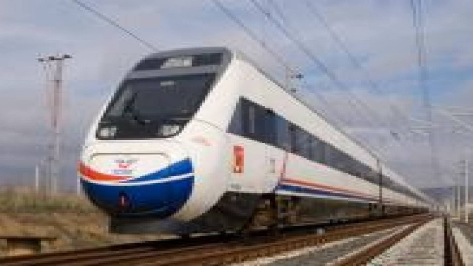 تركيا تخلي ركاب قطار بعد تهديدات أمنية