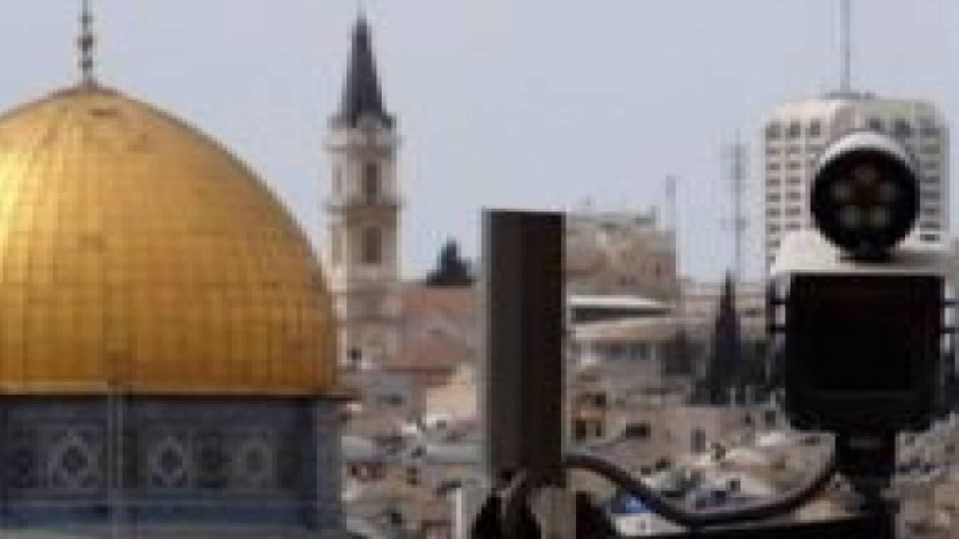 الحكومة تجدد رفضها التدخل الإسرائيلي بكاميرات الأقصى