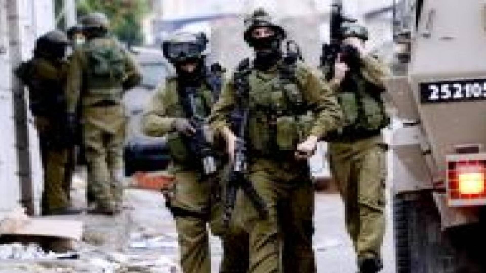 الاحتلال يقتحم مباني ومقرات الجامعة الاميركية في جنين