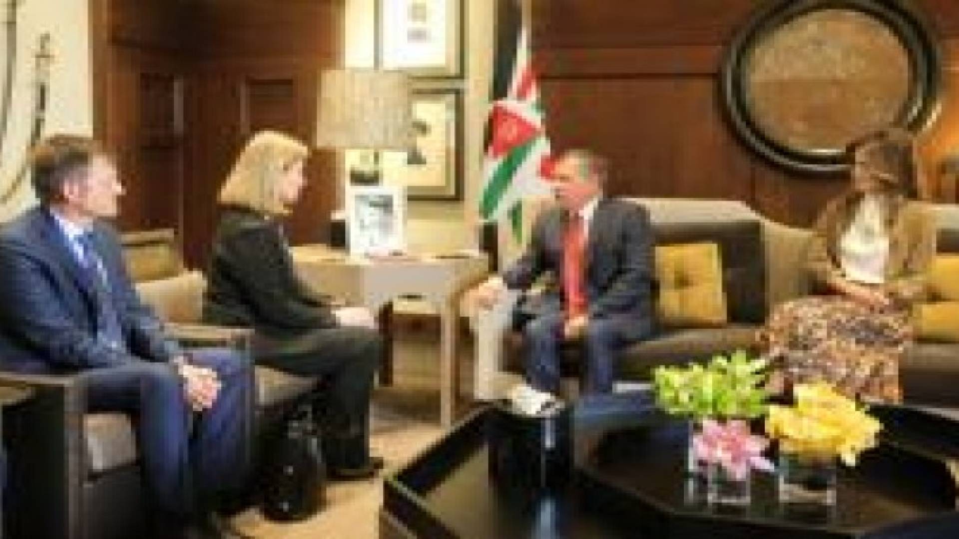 الملك يلتقي الممثلة العليا للشؤون الخارجية والسياسة الأمنية في الاتحاد الأوروبي