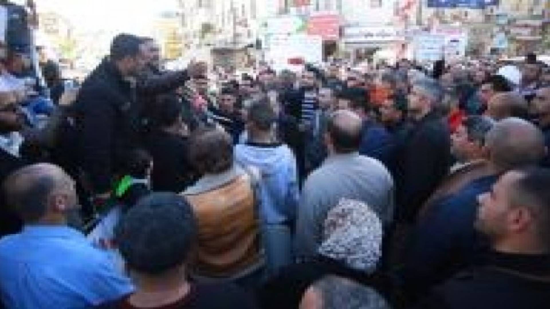 معلمو فلسطين يعتصمون للمطالبة بإنتخابات للاتحاد