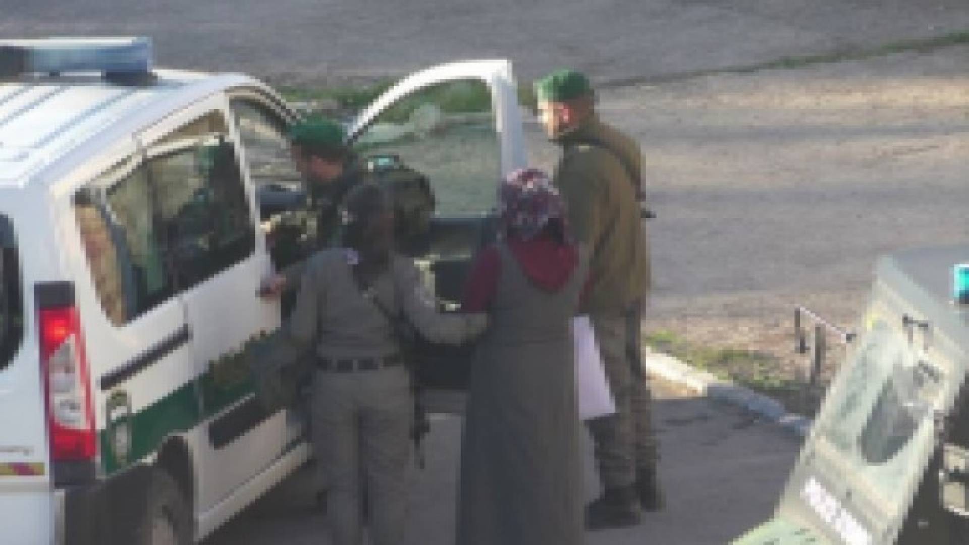 الاحتلال الاسرائيلي يعتقل فتاة بزعم حوزتها سكينا بالخليل