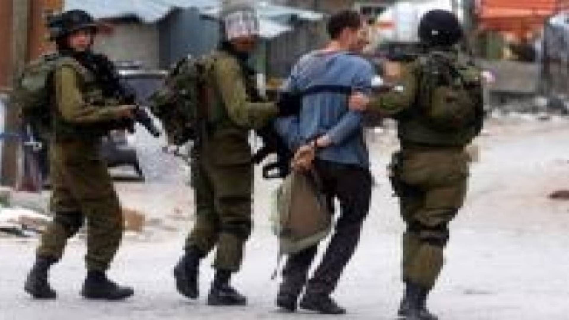 الاحتلال يعتقل 19 فلسطينيا بالضفة الغربية