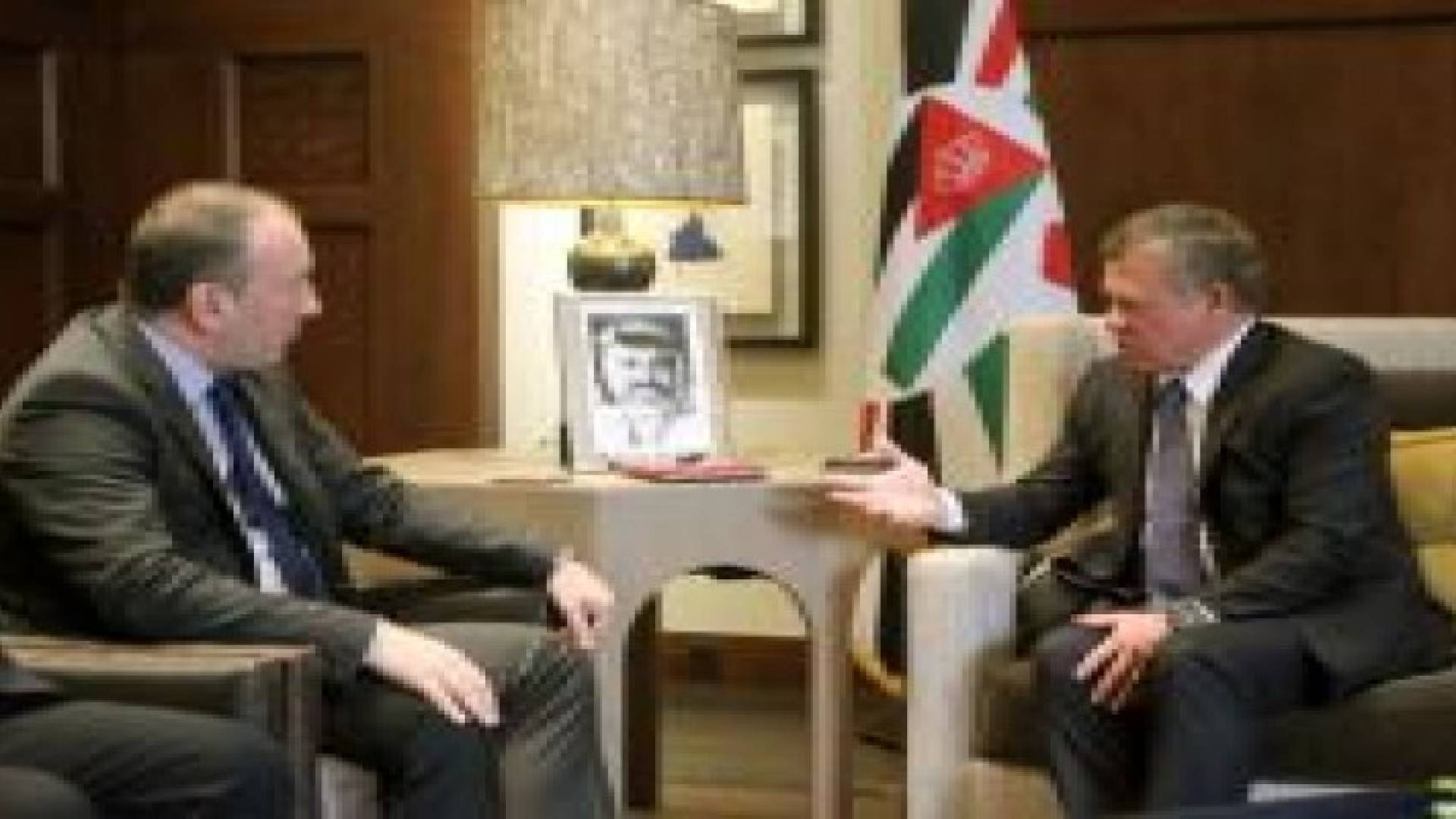 الملك يلتقي وزير خارجية البوسنة والهرسك