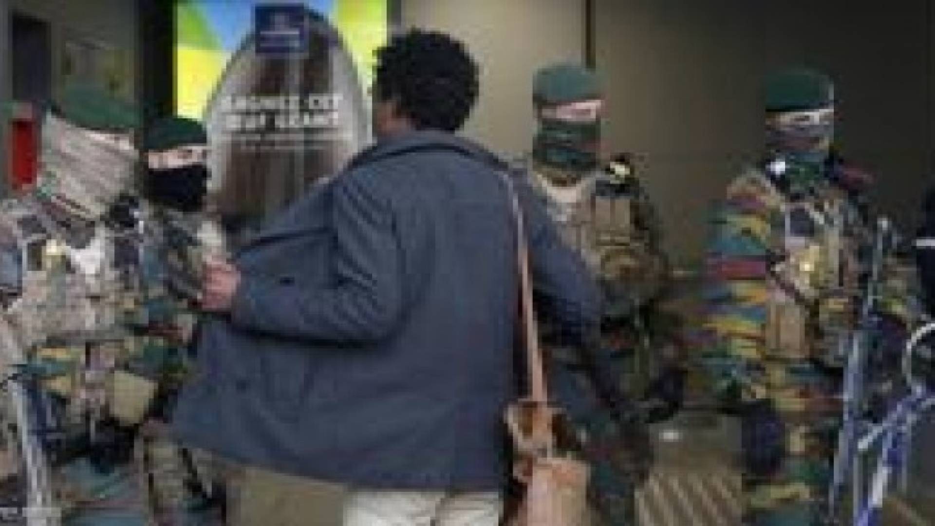 هجمات بروكسل اتهامات جديدة ونشر فيديو لـ"رجل القبعة"