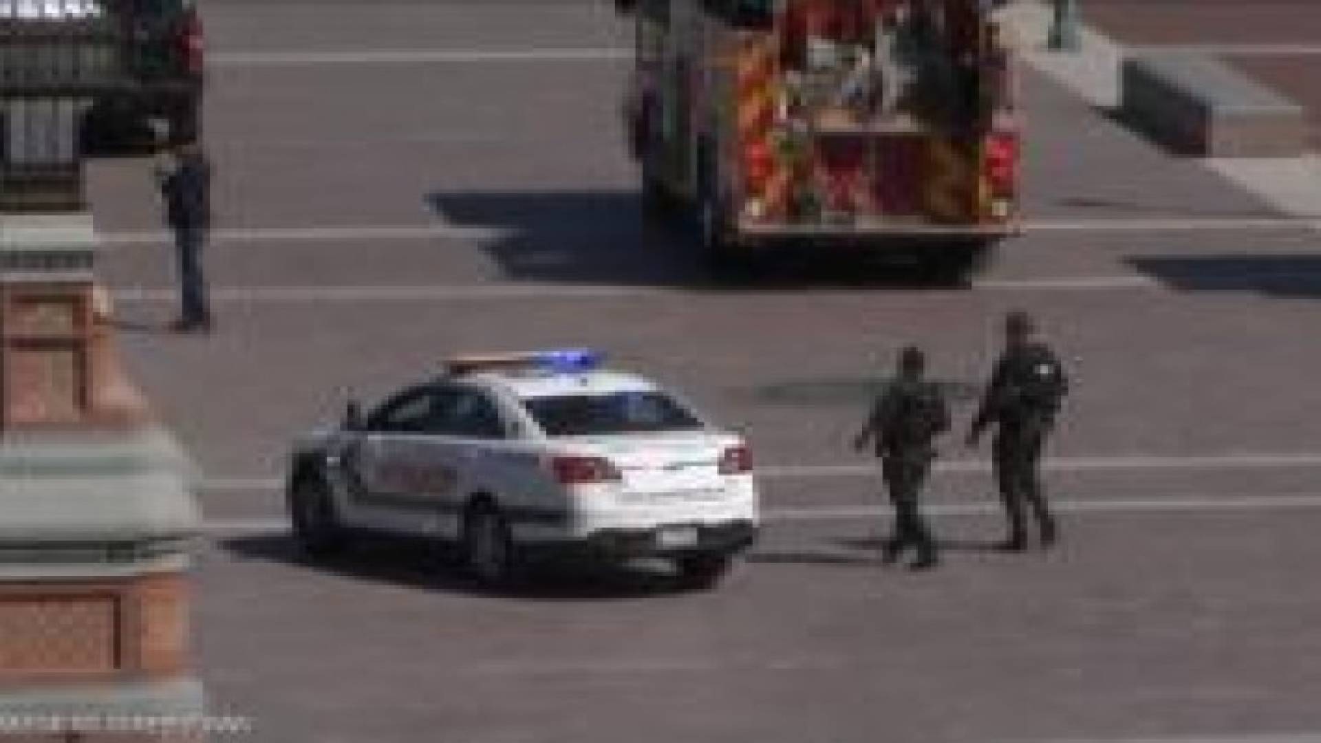 إطلاق رصاص داخل مبنى الزوار بالكونغرس الأميركي واعتقال المسلح .. صور