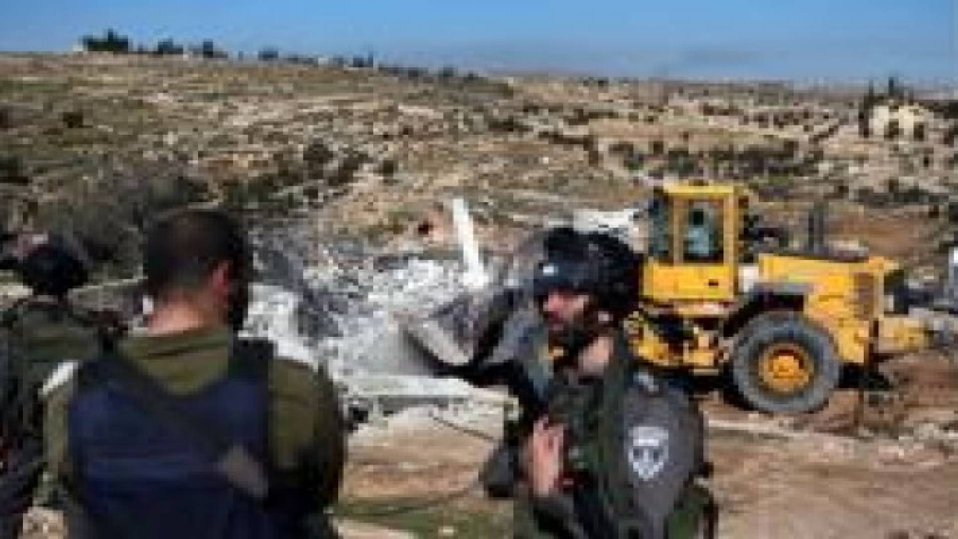 الاحتلال يهدم حديقة ألعاب للأطفال بالقدس