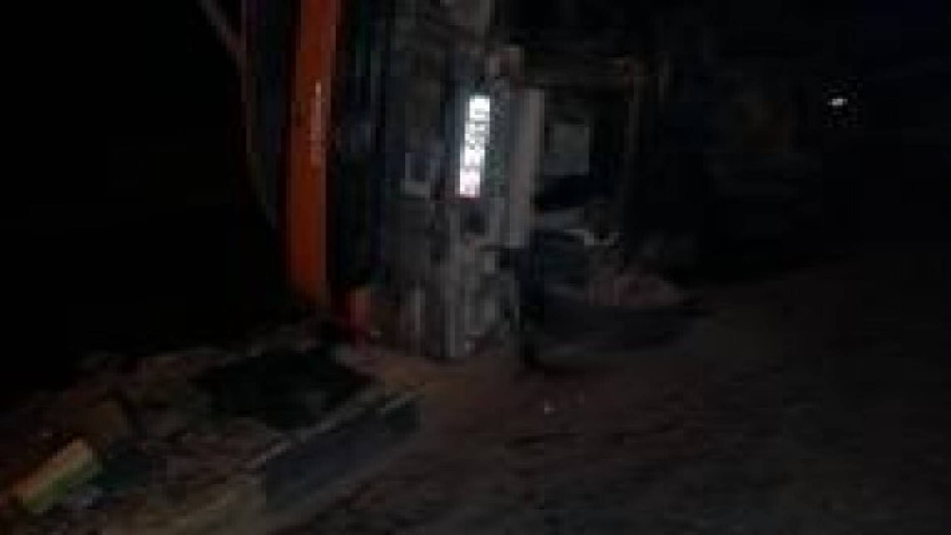 تدهور شاحنة لبلدية اربد دون وقوع اصابات ..صور