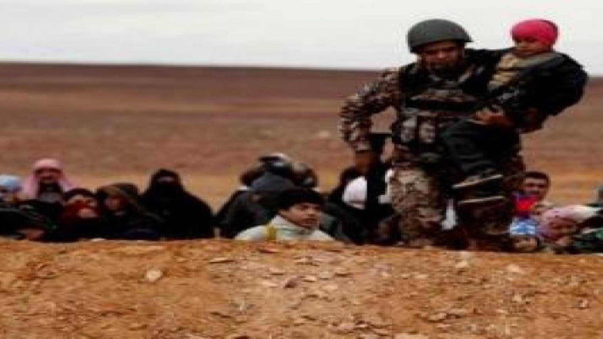 "حرس الحدود " تستقبل 306 لاجئين سوريين