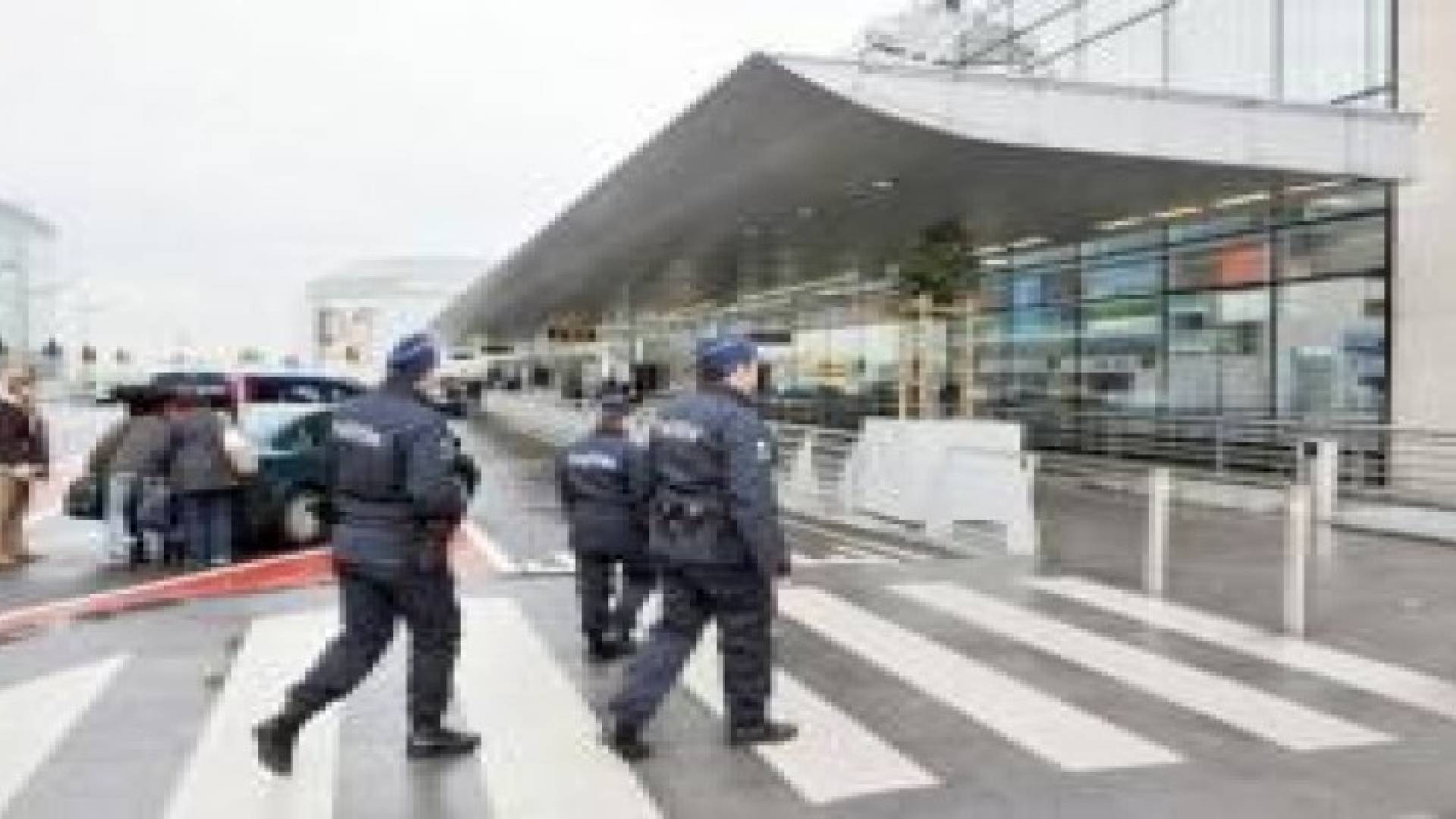 بلجيكا تعيد فتح مطارها الدولي