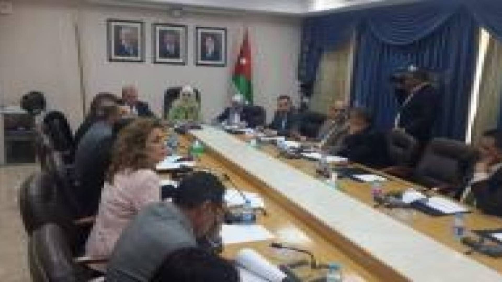 "مشتركة نيابية" تناقش مع معنيين مشروع العنف الأسري
