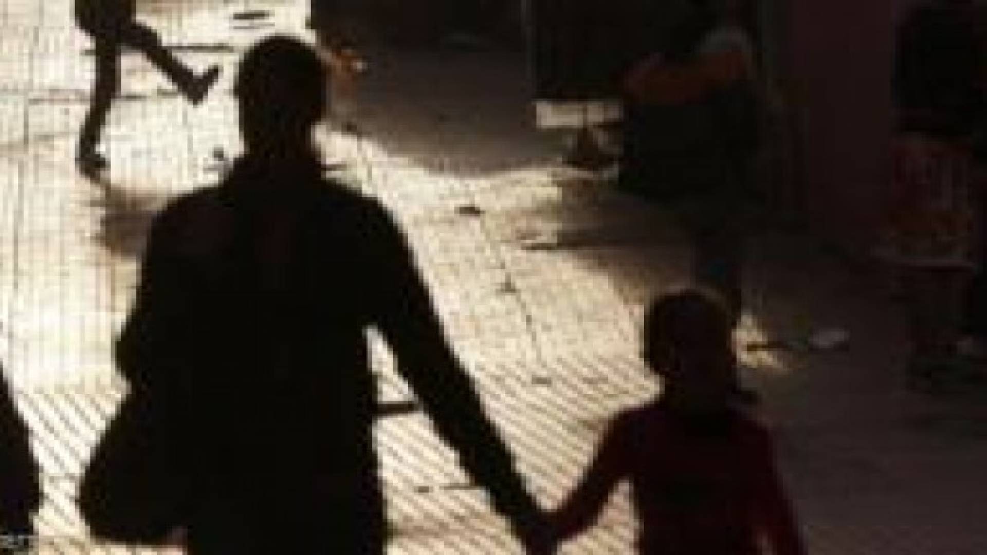 استياء بالمغرب بعد احتجاز طفلين اقتاتا على فضلاتهما