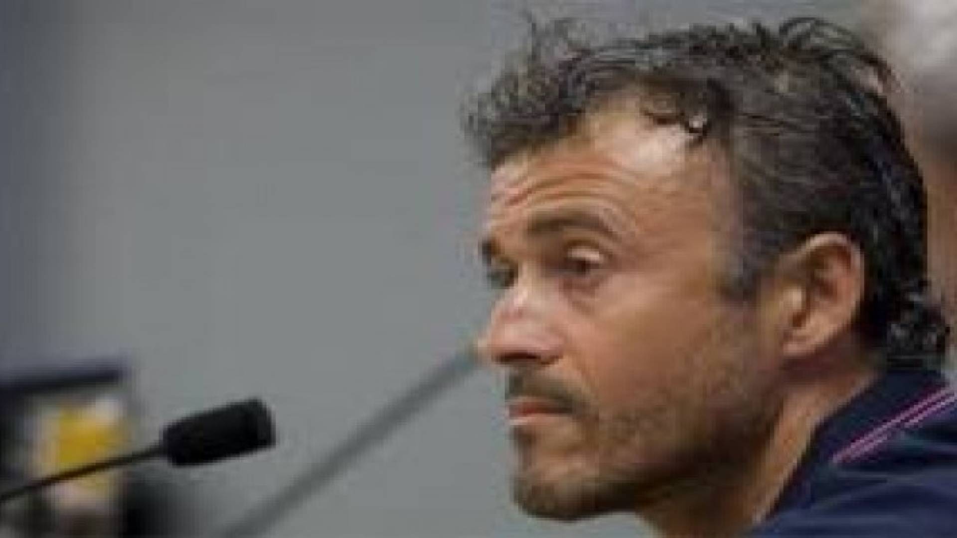 مدرب برشلونة: طرد فرناندو مهاجم أتلتيكو مدريد كان مستحقا