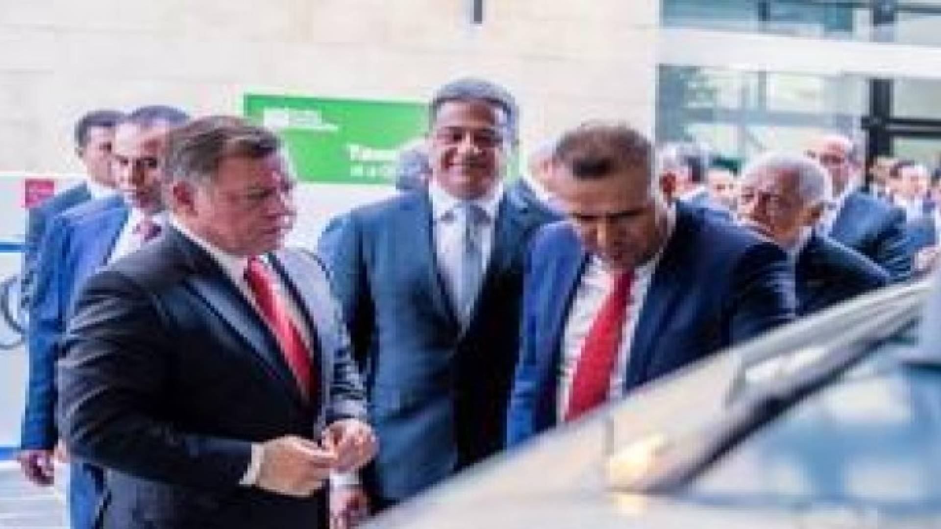 الملك يدعو كوادر الأمانة لتقديم الخدمات " دون مزاجية "