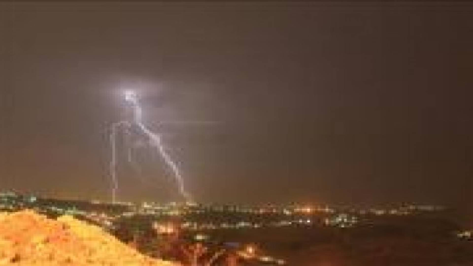 عواصف رعدية وبرد منتظرة مع تأثير المنخفض الجوي الحالي