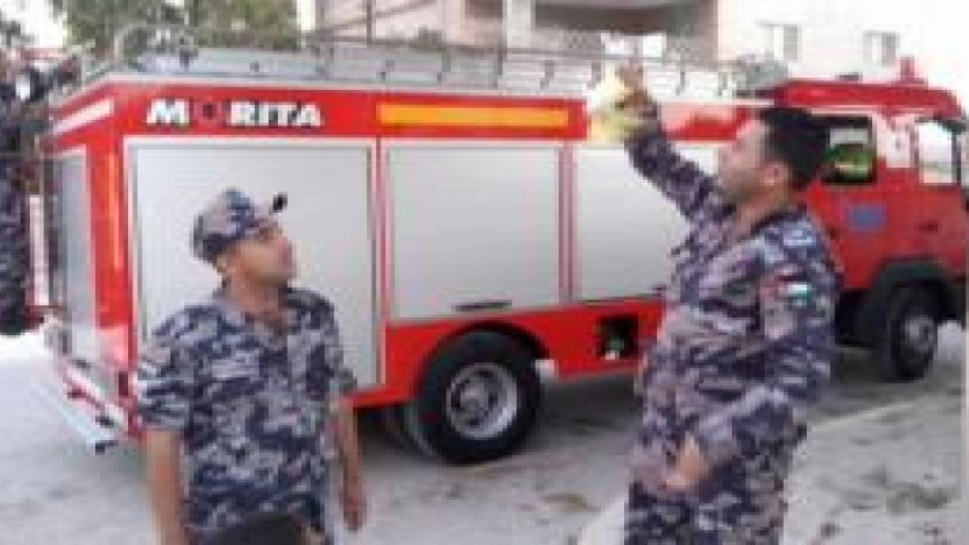 الدفاع المدني ينقذ 32 طالبة ومعلمة في وادي شعيب