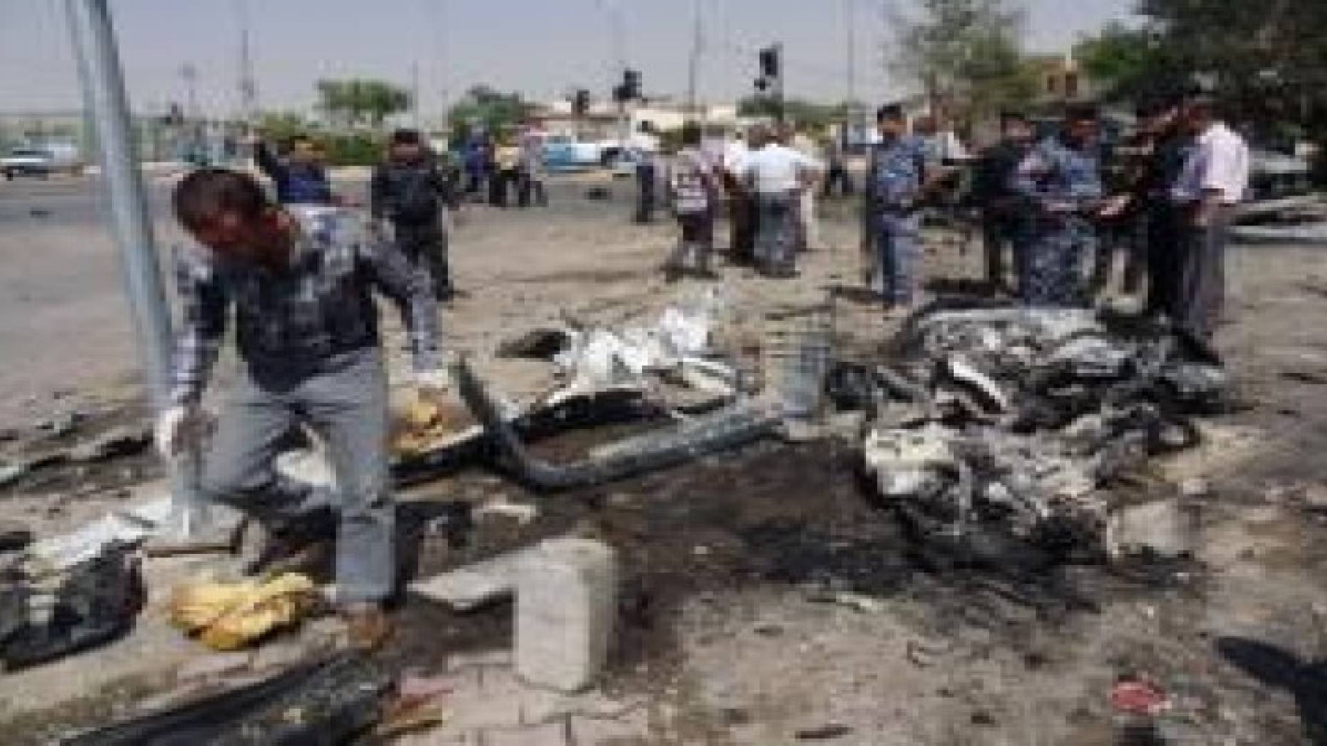 مقتل 4 عراقيين واصابة 6 بتفجير شمال بغداد