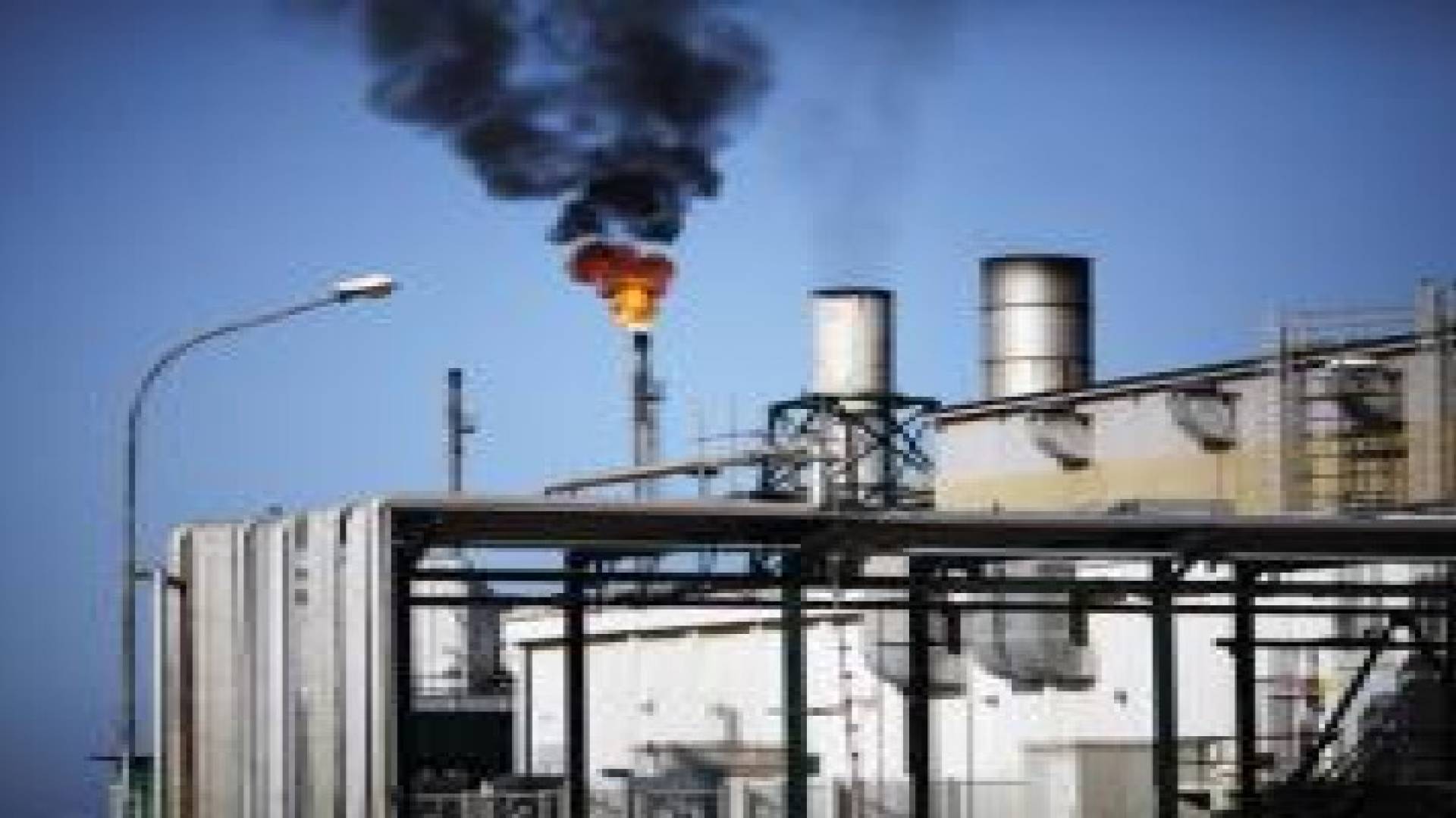 مسودة اجتماع الدوحة تقضي بتجميد إنتاج النفط