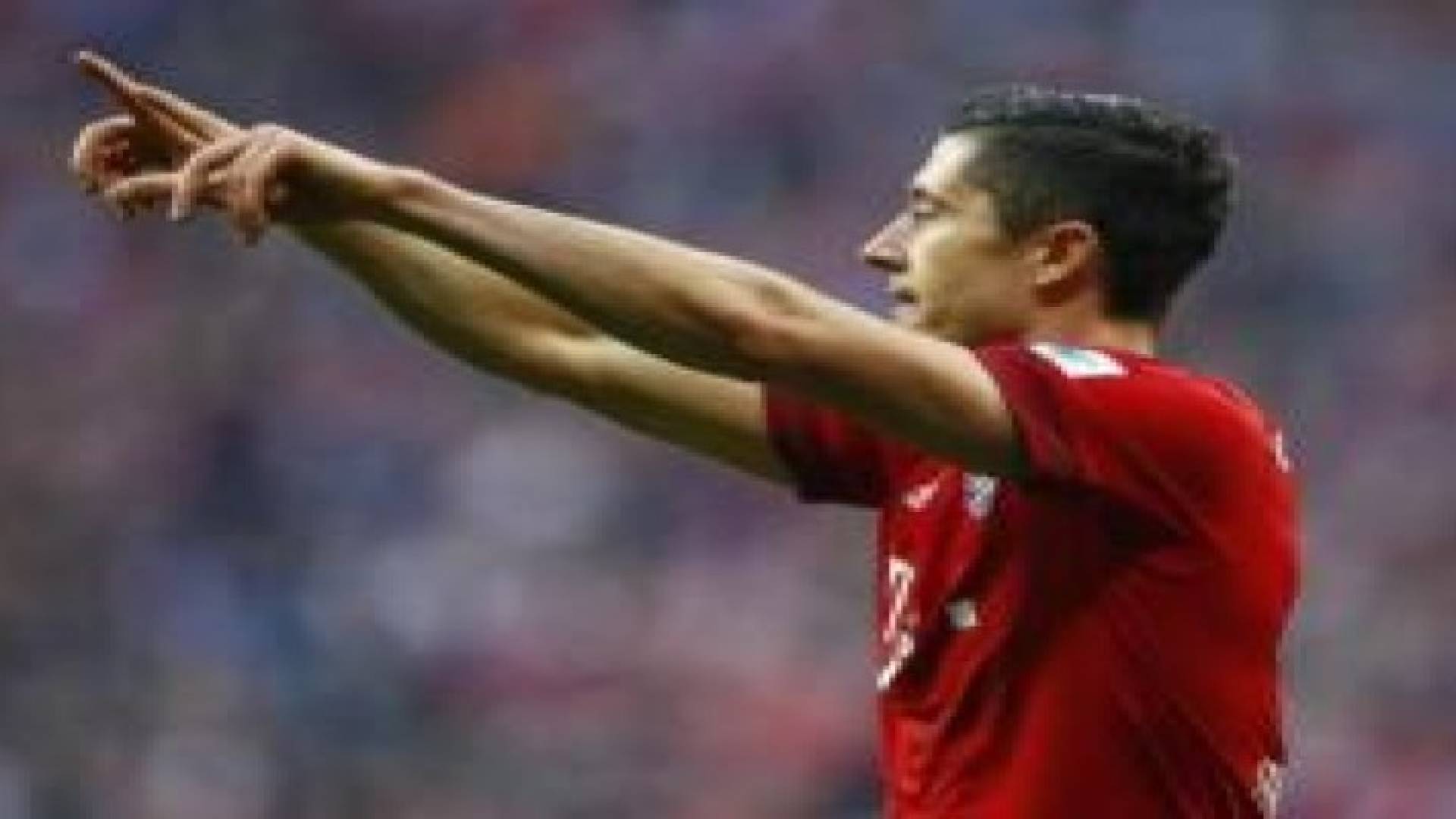بايرن يقترب من لقب الدوري الألماني بثلاثية في مرمى شالكه