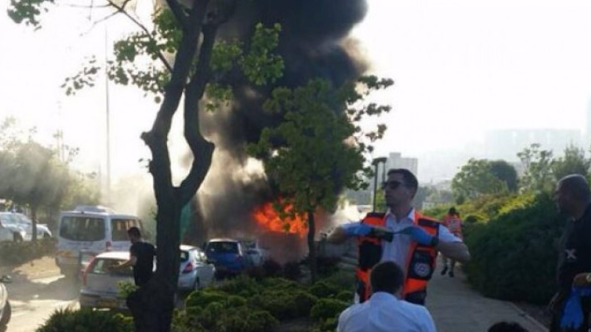إصابة 16 إسرائيليا بانفجار حافلة بالقدس
