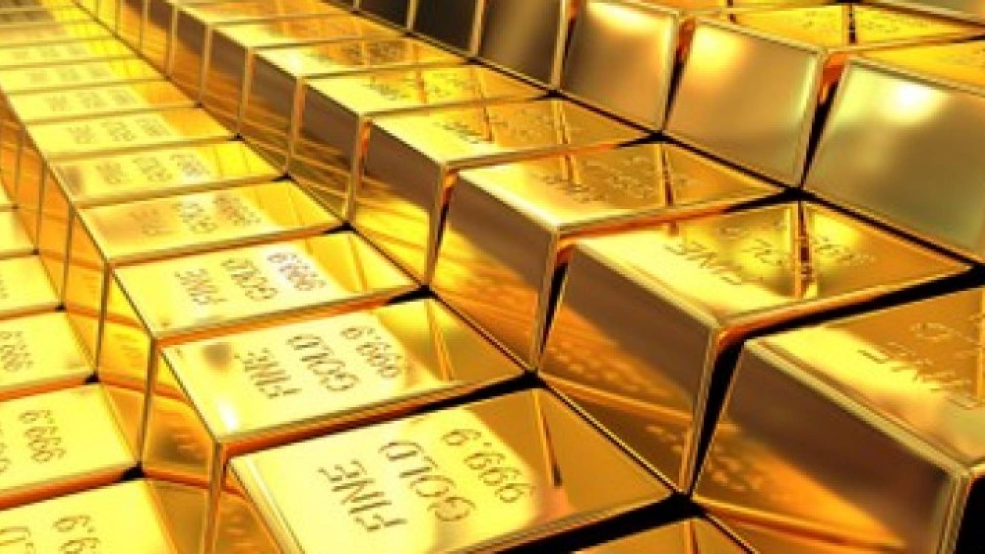 الذهب يرتفع وسط إقبال على الشراء مع هبوط النفط