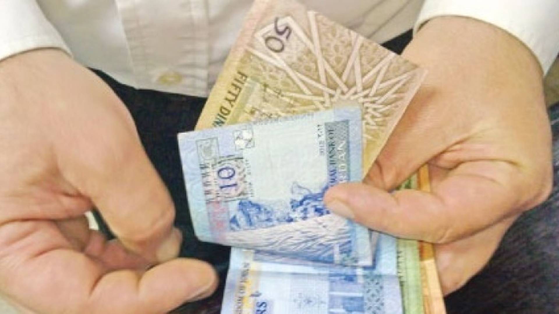ترجيحات بتعديل الحد الادنى من الأجور اليوم