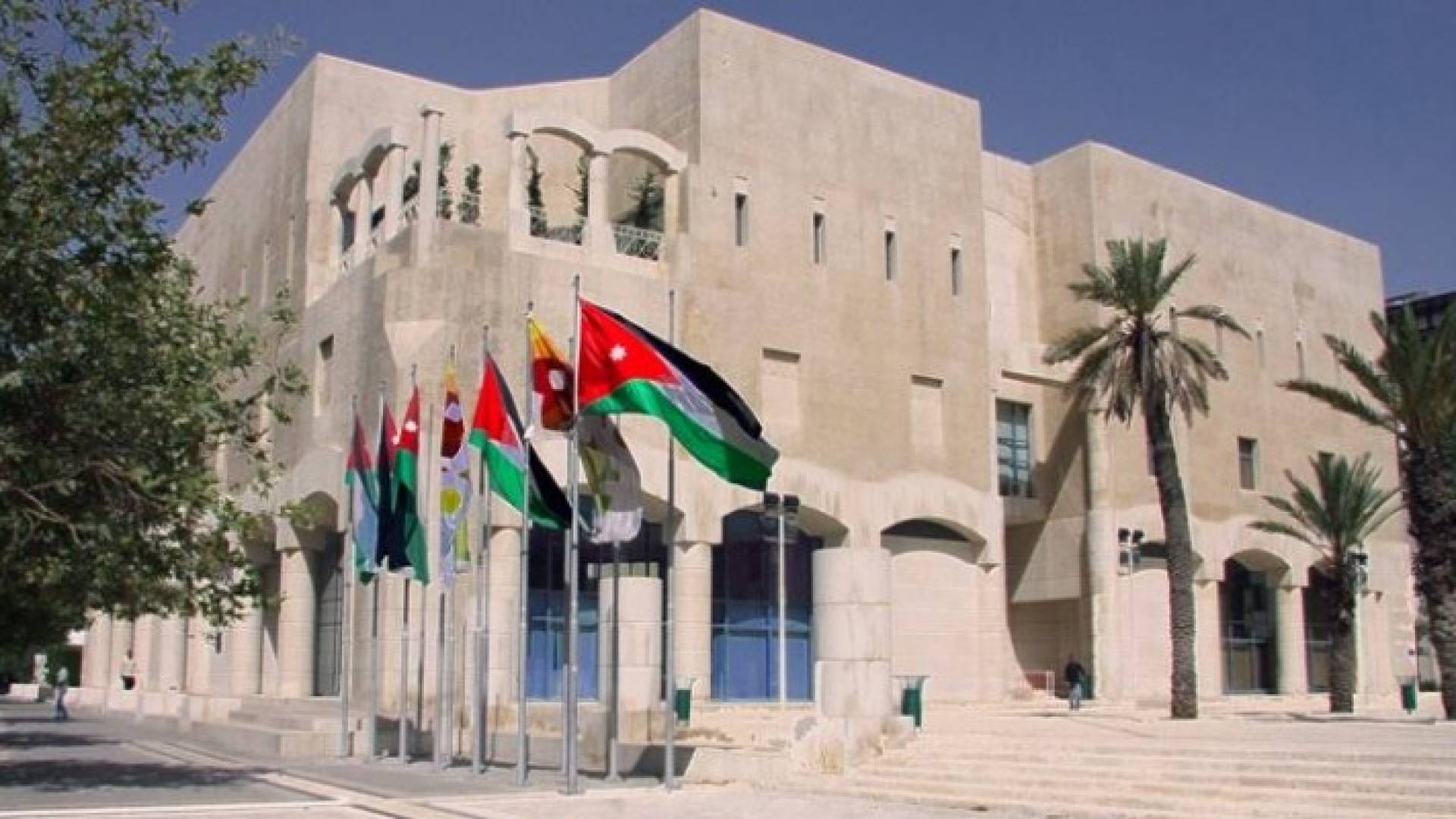 انتخاب حازم النعيمات نائبا لامين عمان