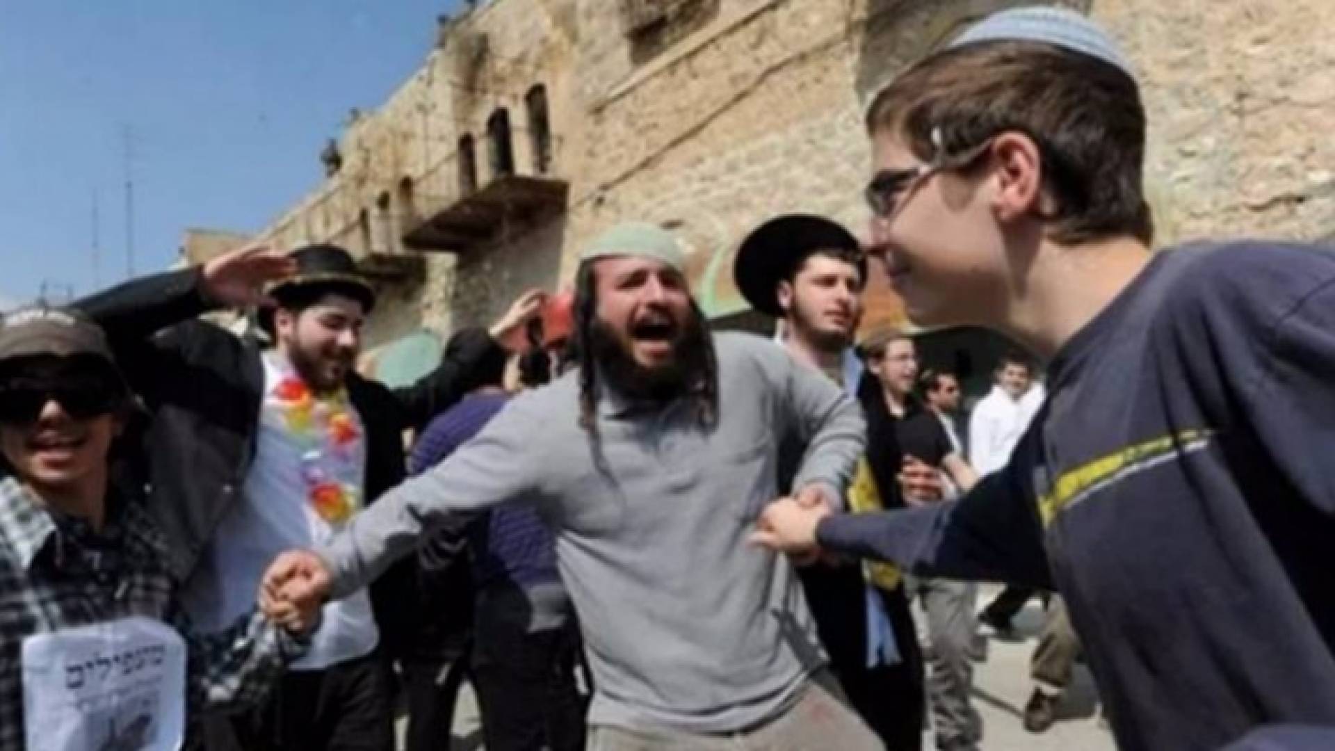 مستوطنون متطرفون يصعدون اعتداءاتهم بعيد الفصح اليهودي