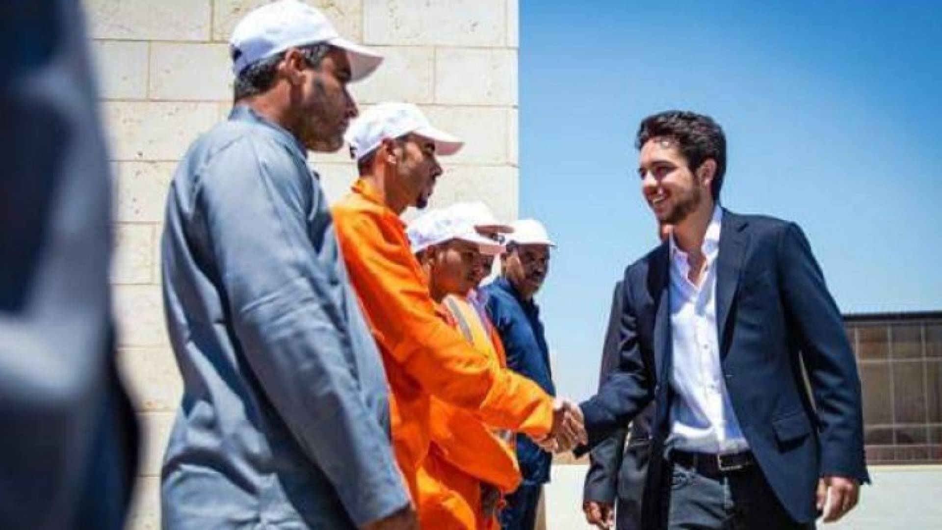 ولي العهد يهنئ بعيد العمال
