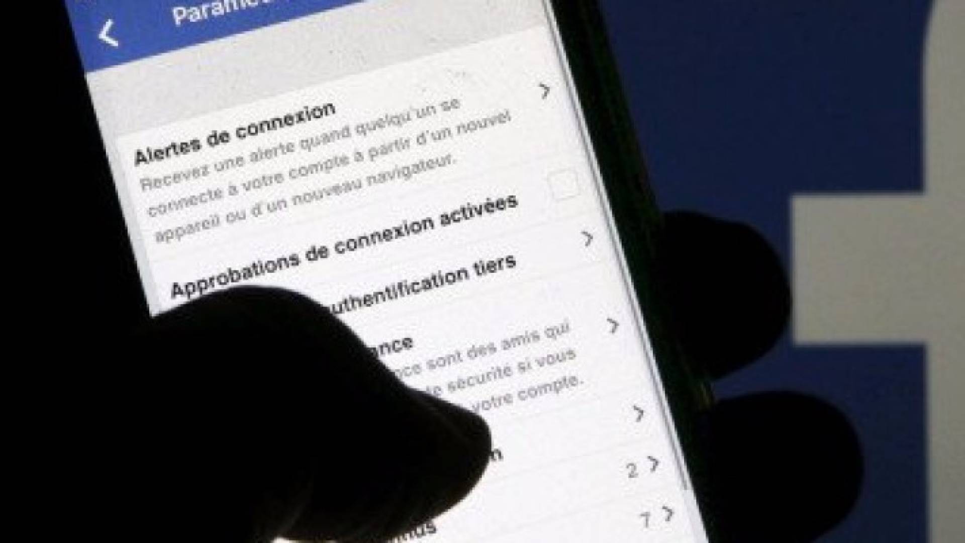 لماذا يراقب Facebook الوقت الذي تستغرقه في قراءة المنشورات؟