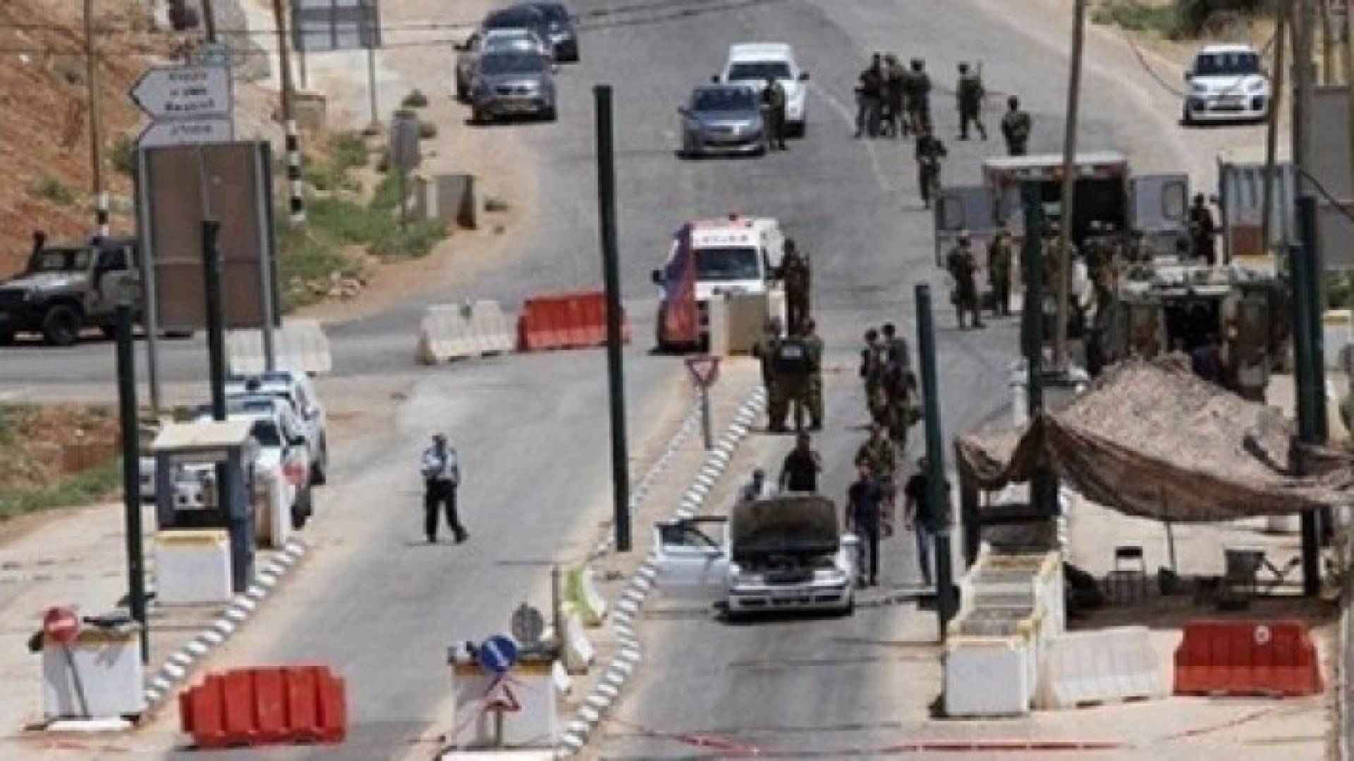 حاجز الـ17 في بيتونيا غرب رام الله - ارشيفية 