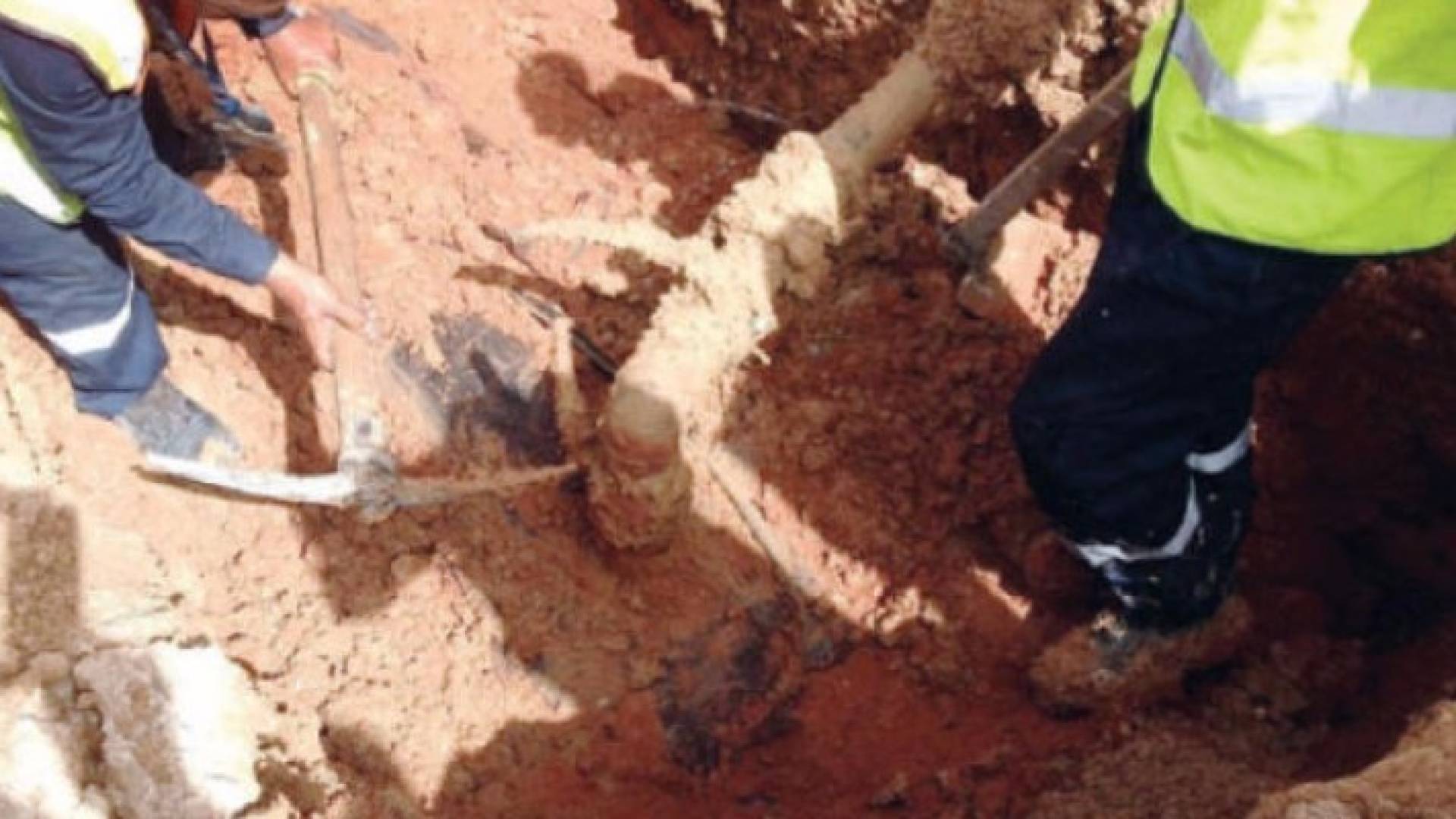 ردم 11 بئرا مخالفة وضبط 671 اعتداء على خطوط المياه