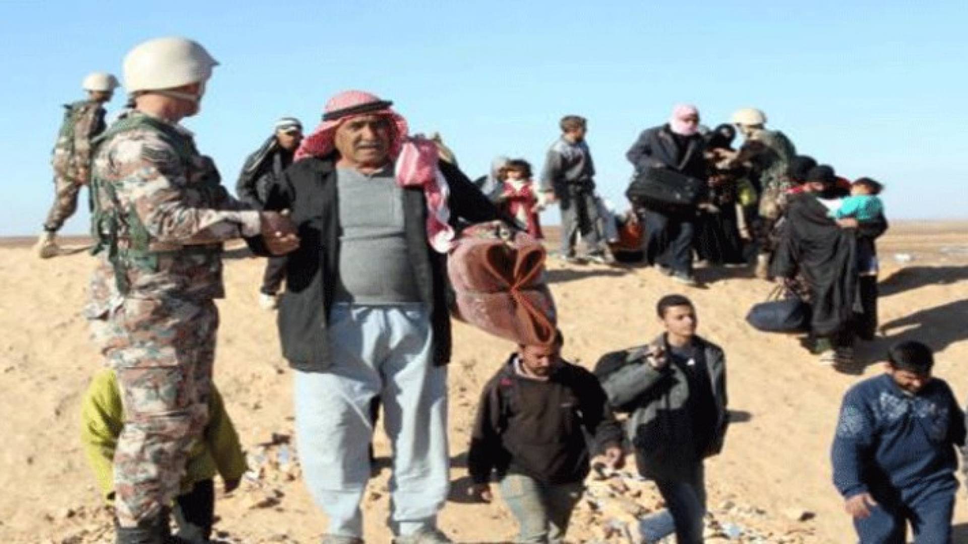 "حرس الحدود" تستقبل 308 لاجئين سوريين
