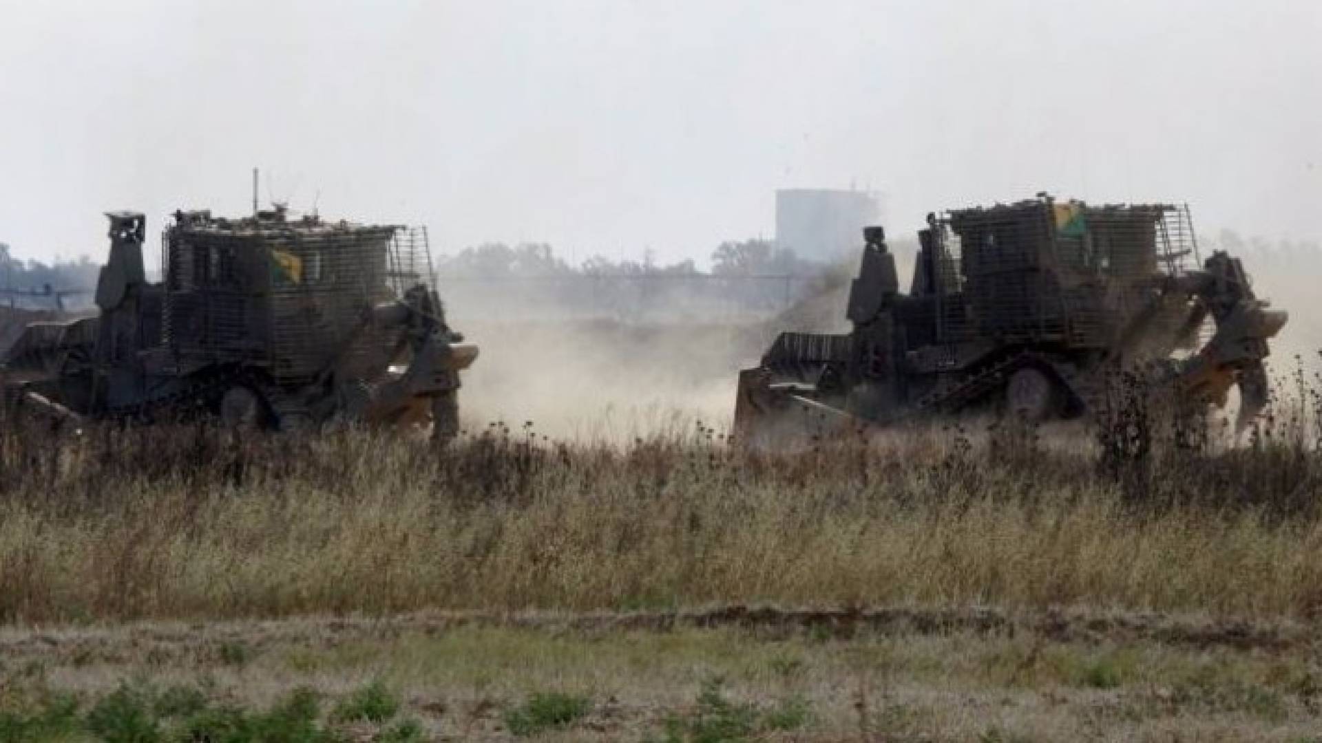 عودة التوتر وقصف متبادل على حدود غزة