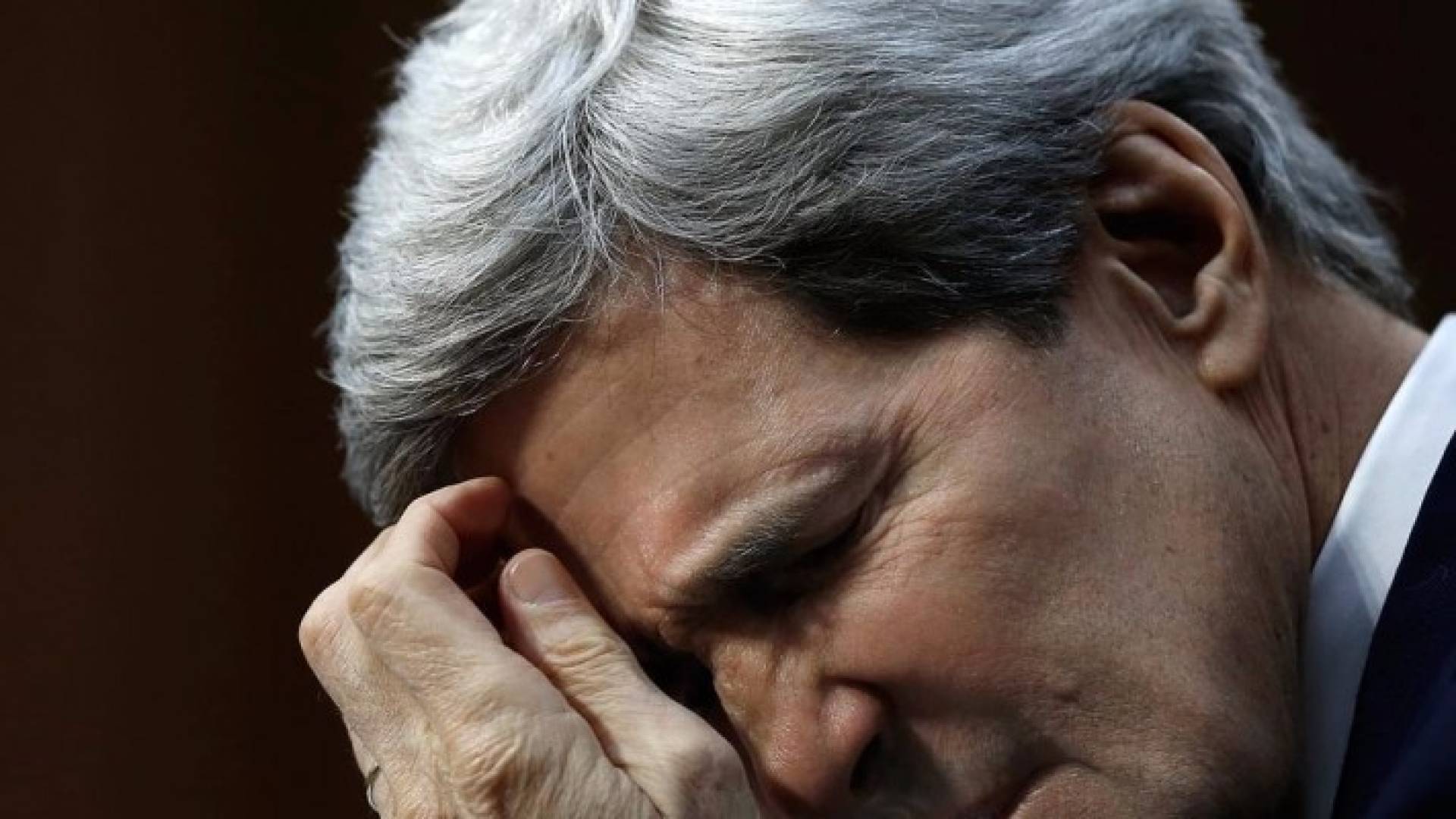 كيري في باريس ولندن للبحث عن "حل" في سوريا