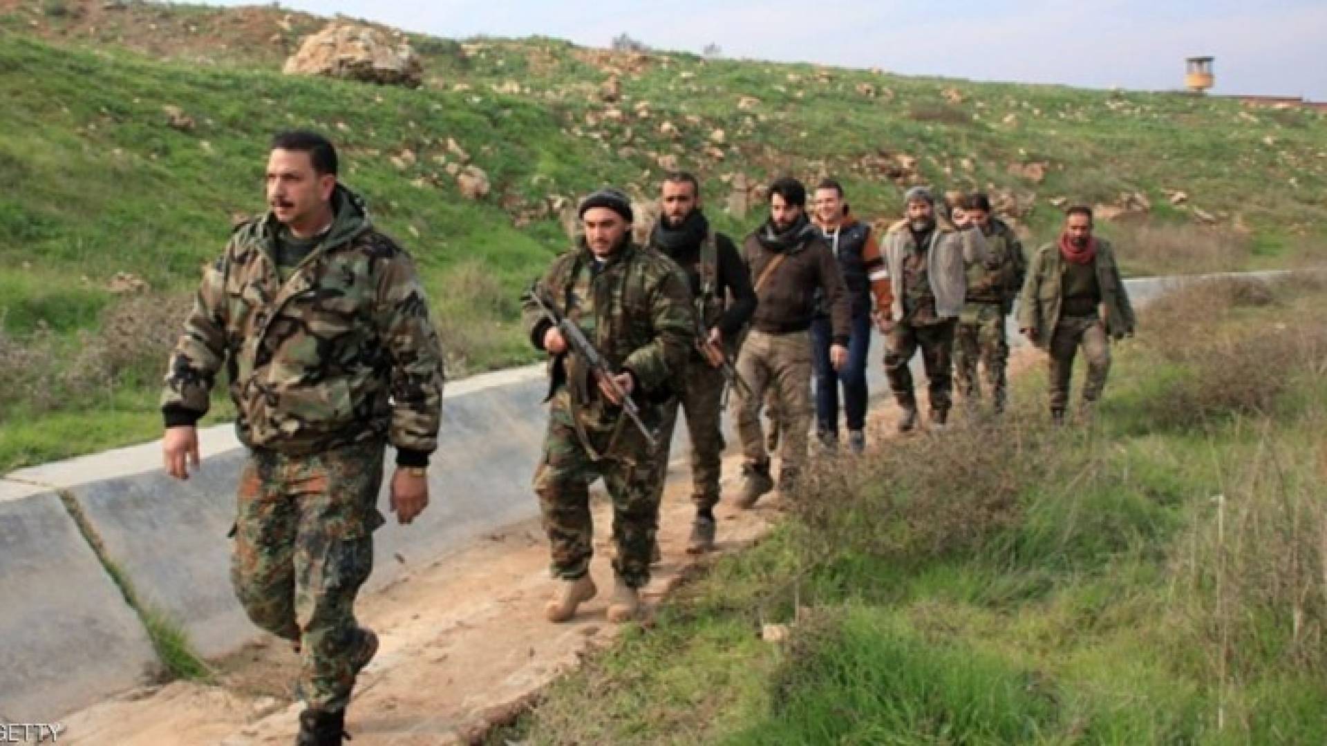 دورية لعناصر من القوات الحكومية والميليشيات المؤيدة لها في ريف حلب