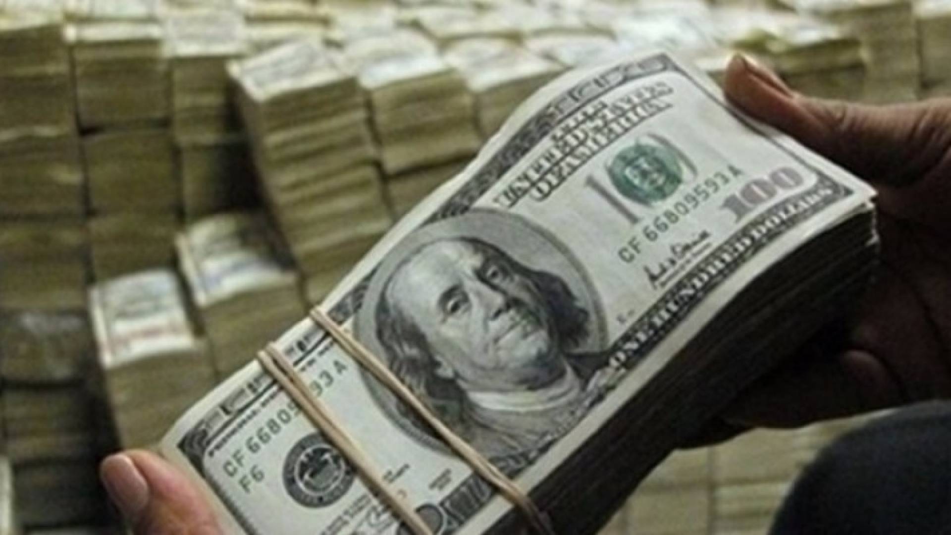 حصلت على 5 ملايين دولار بالخطأ فصرفت 3 مليون منهم بأقل من عام