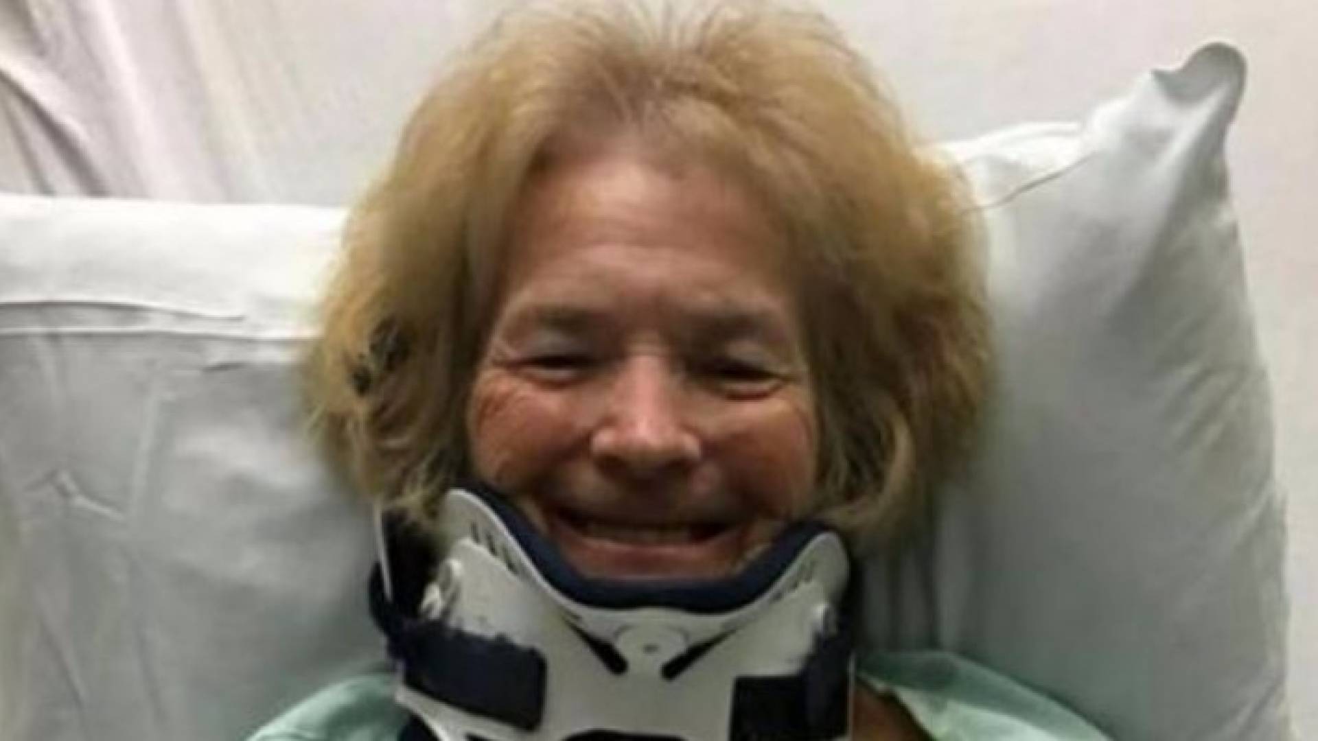 سقطت على رأسها فاستعادت بصرها بعد عشرين عاما