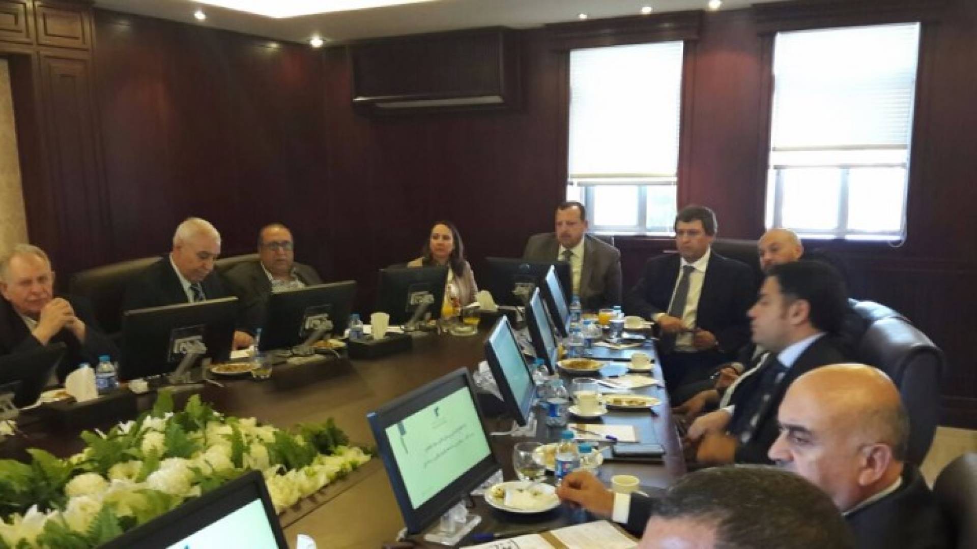 وزير العمل يلتقي القطاع الصناعي