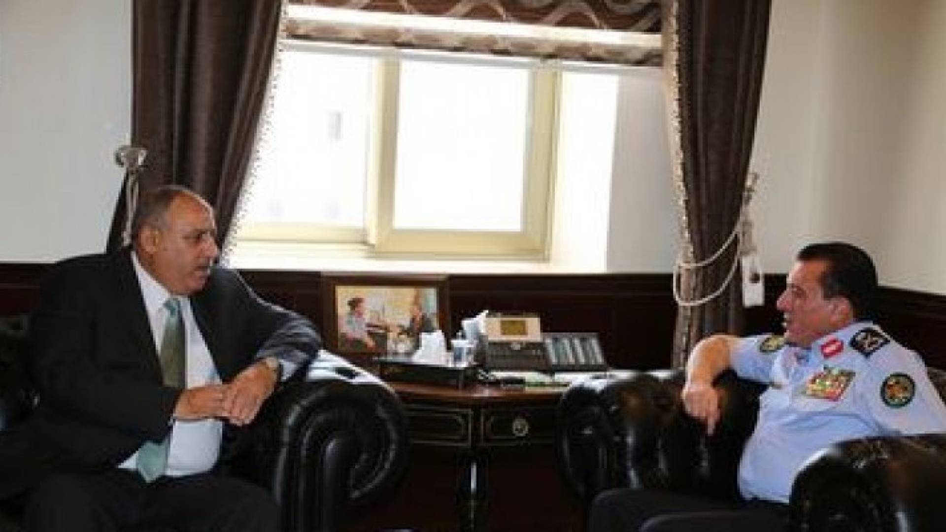 القاضي يلتقي المدراء العامين للدفاع المدني والأمن العام وقوات الدرك