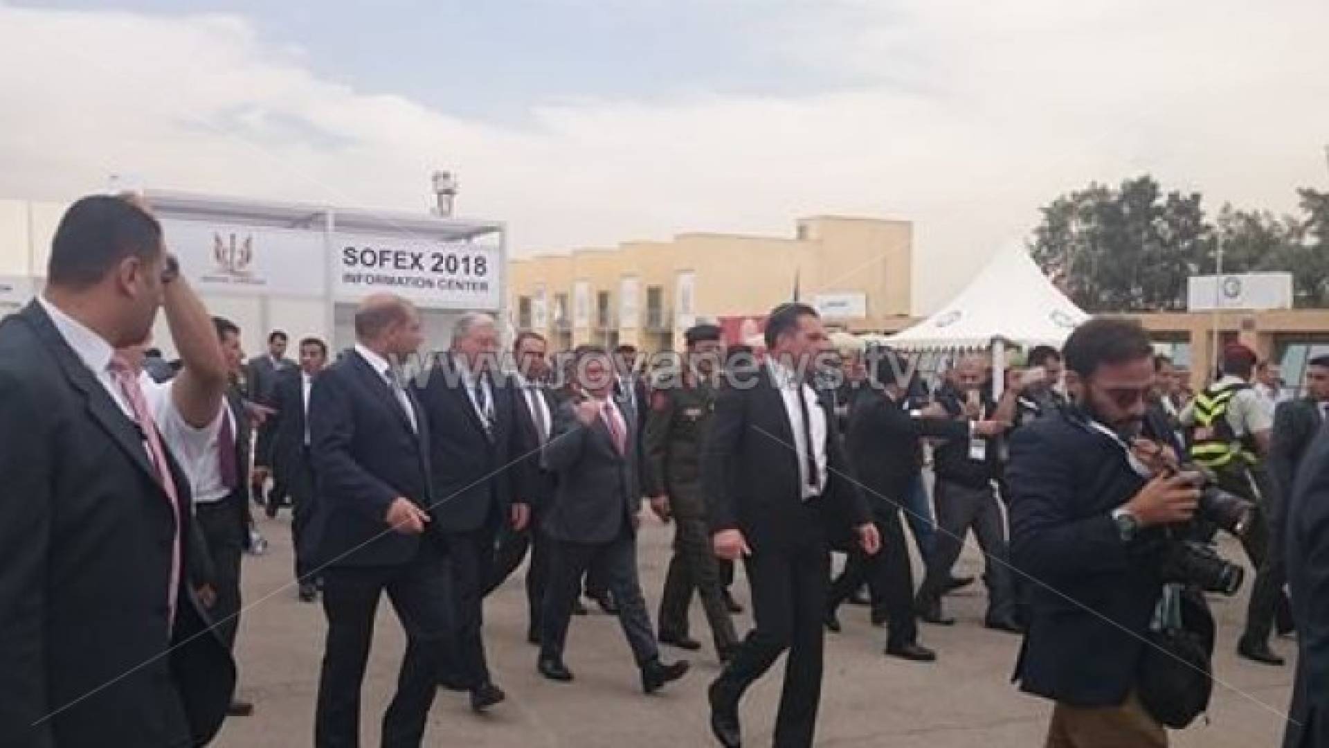 بالصور : جلالة الملك يفتتح معرض سوفكس 2016