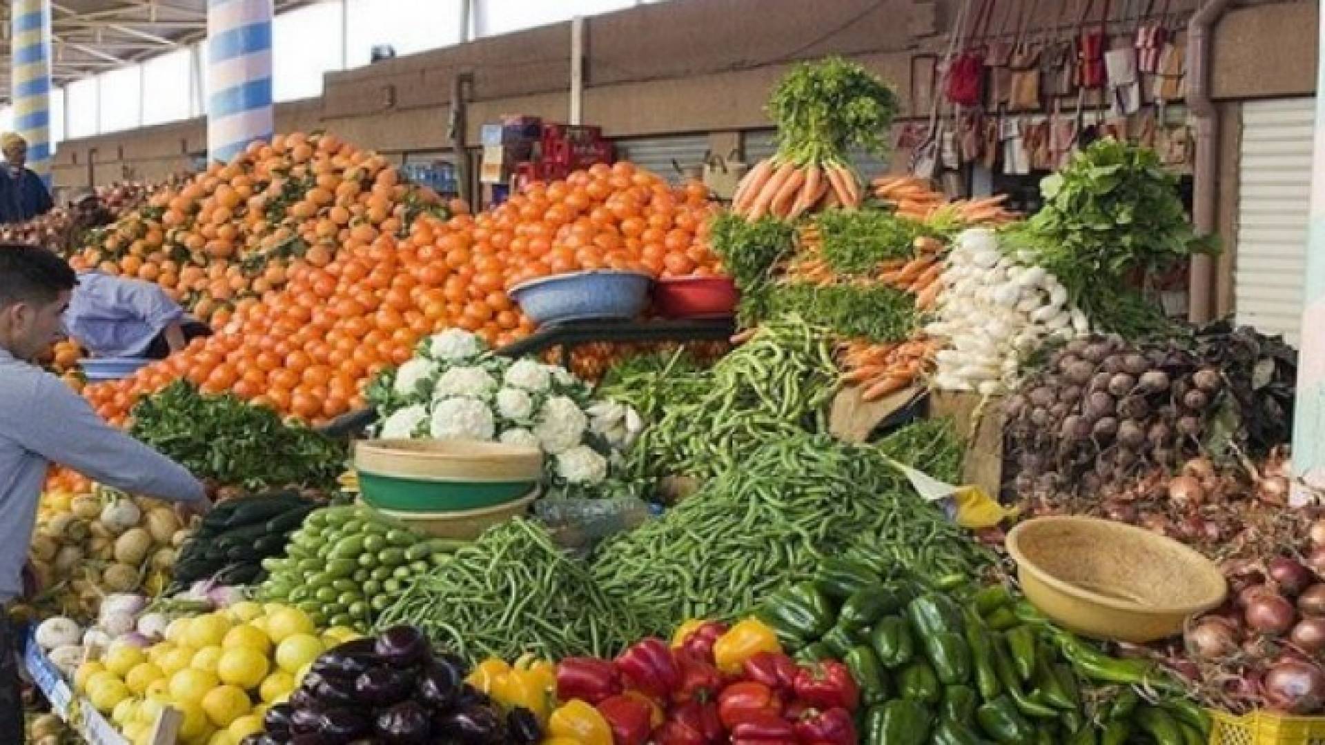 "الزراعة" تؤكد توفر جميع اصناف الخضار والفواكه بالاسواق خلال رمضان