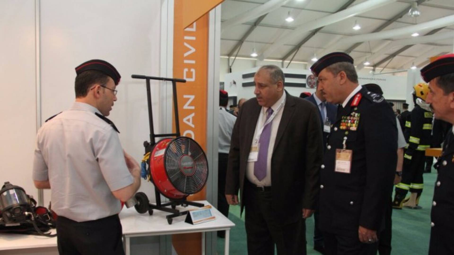 الدفاع المدني يقيم جناحا خاصا ضمن معرض سوفكس 2016