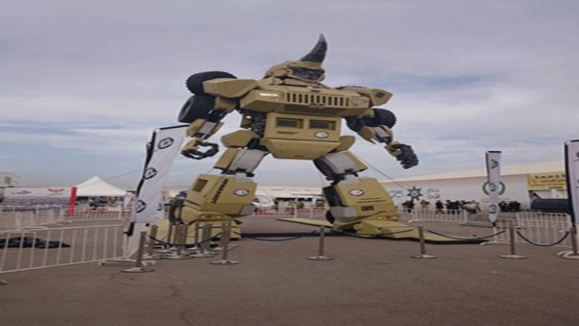 "باراماونت" تعرض رجلا آليا في "سوفكس"