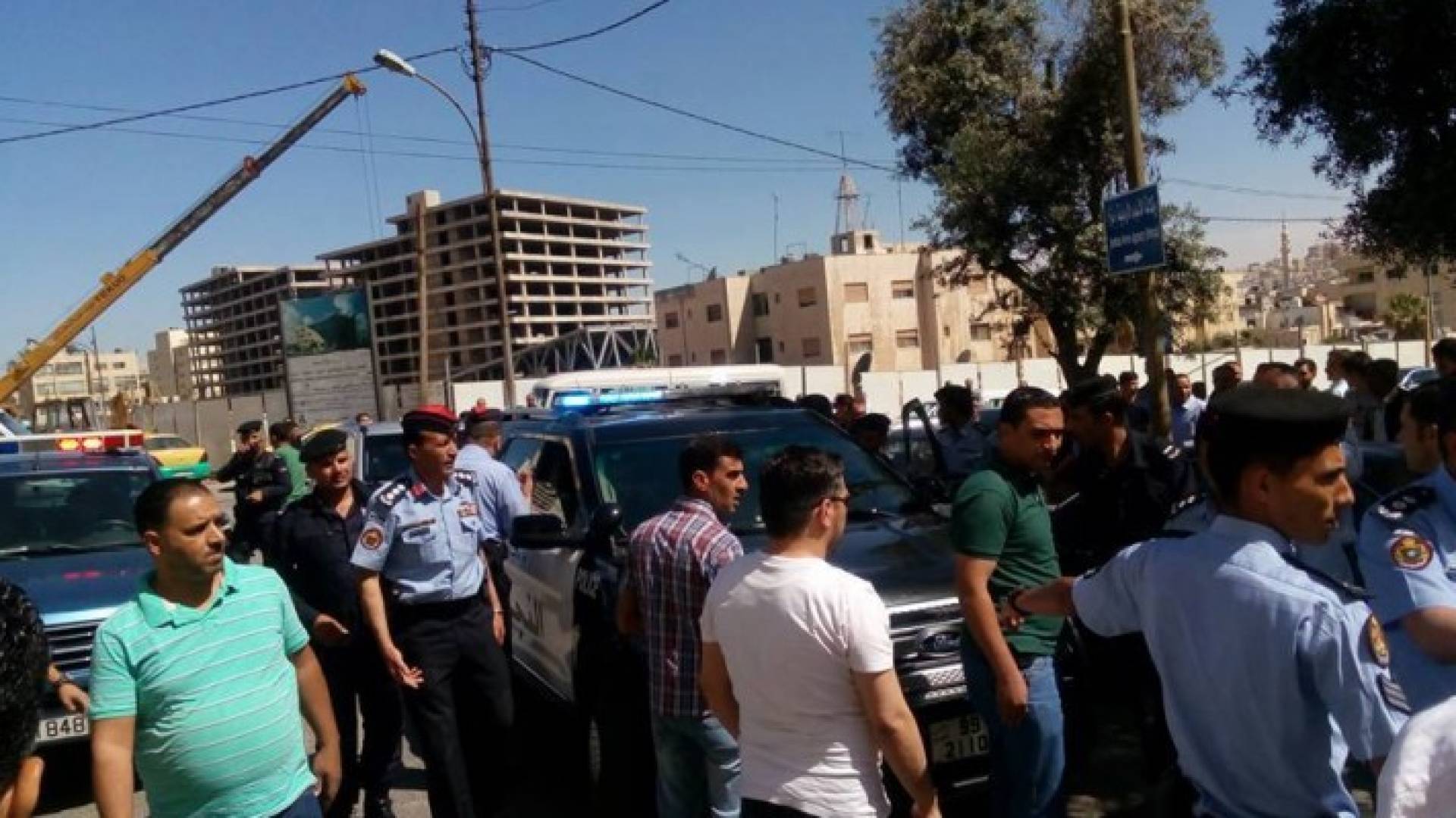 بالصور: الامن يفشل محاولة الانتحار لخمس شباب بالقرب من دوار الداخلية