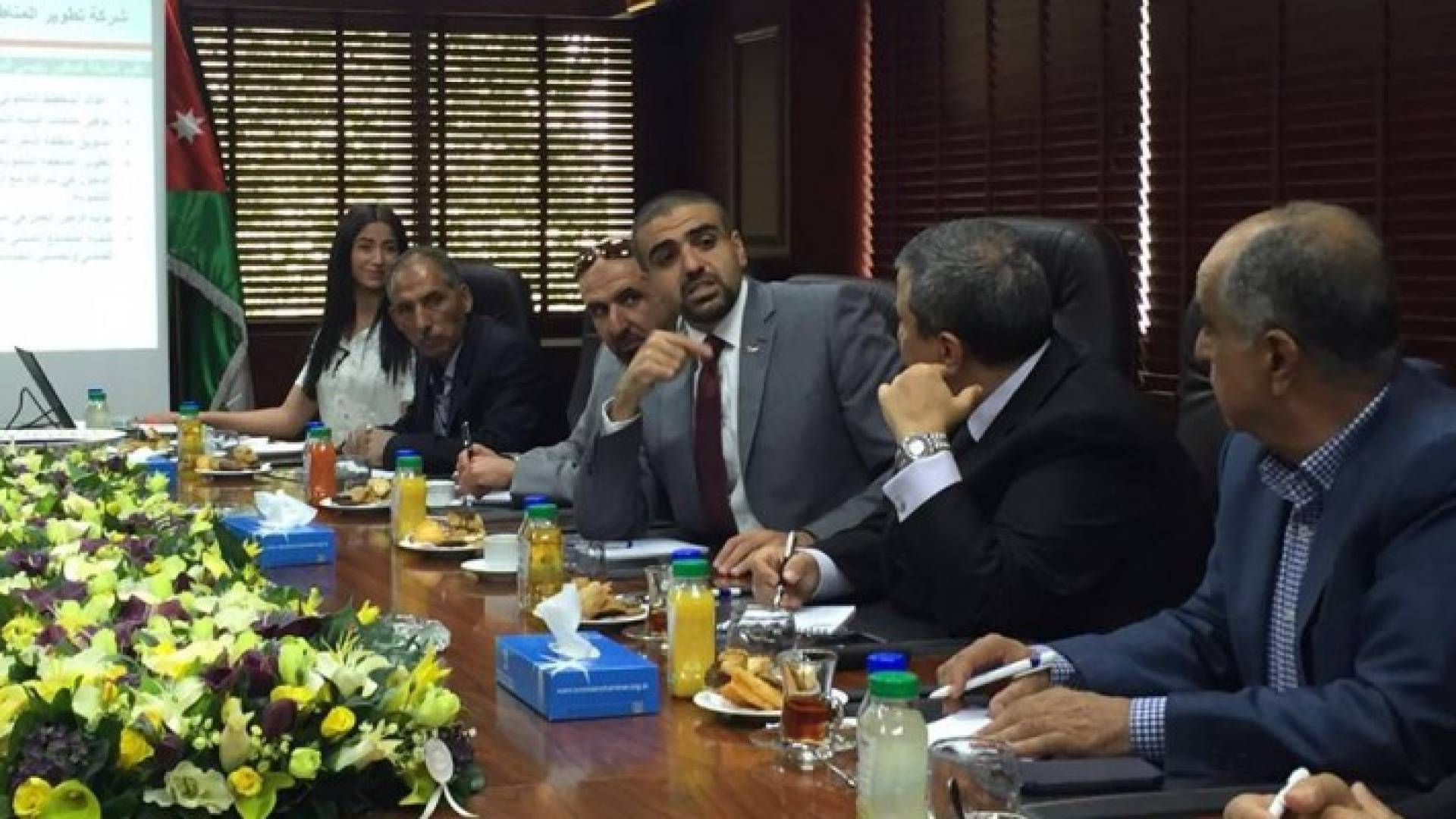 التطوير الاردنية وتجارة عمان يبحثان الفرص الاستثمارية بالبحر الميت