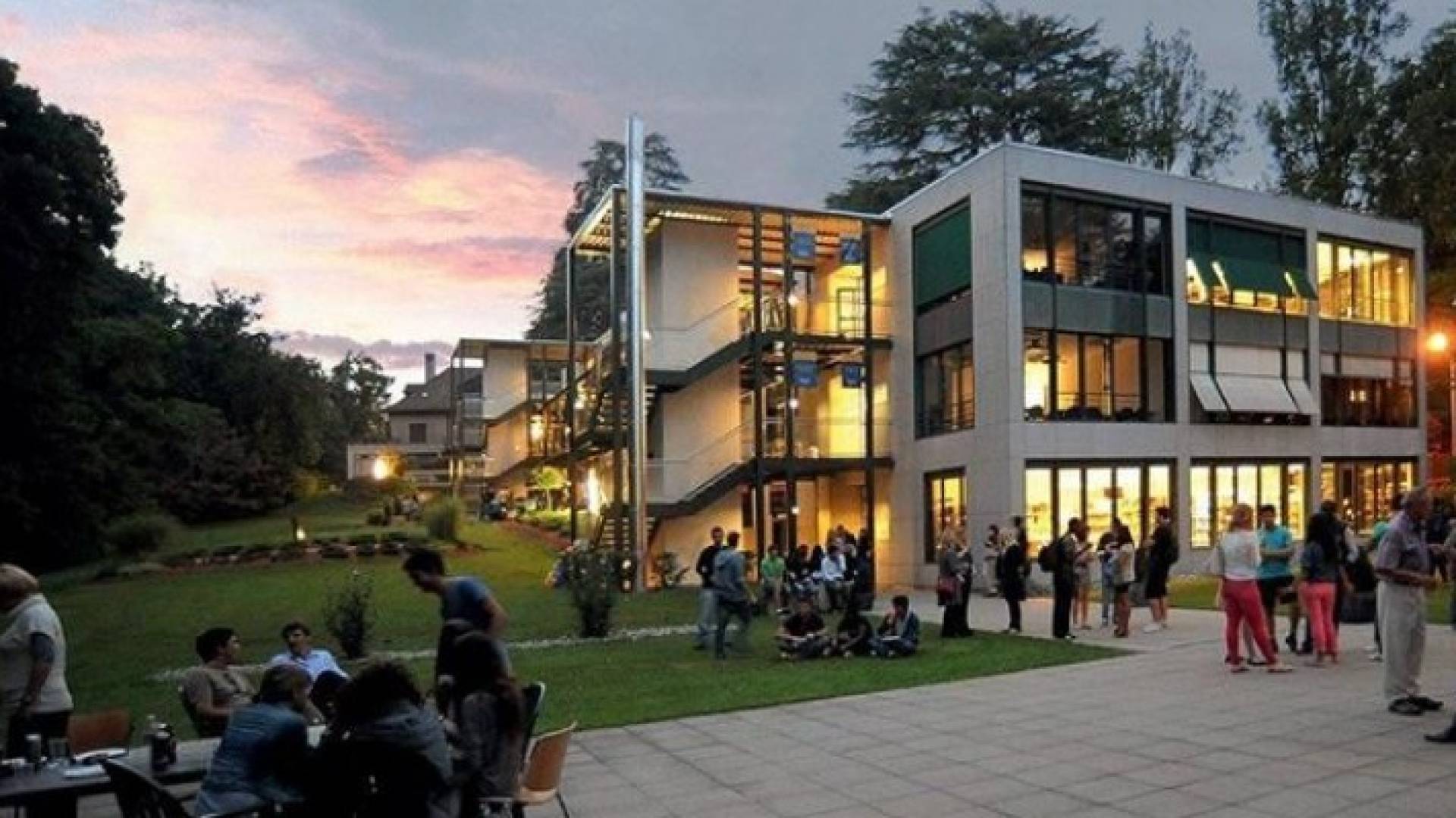 أفضل 10 دول في العالم للعيش بها